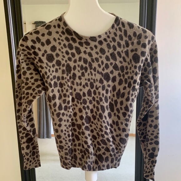 Jones New York Sweaters - Jones New York Leopard Print Sweater